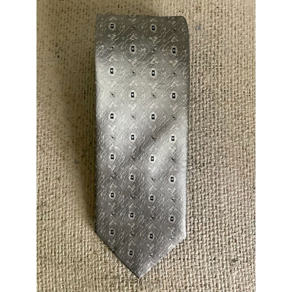 Hill & Archer Men's Silk Necktie Silver/Gray 3 1/2" W X 56" L Really Nice